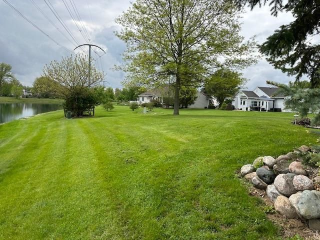 9205 Olmston Drive, Fort Wayne, IN 46825