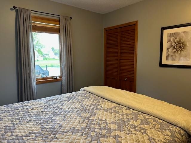9205 Olmston Drive, Fort Wayne, IN 46825
