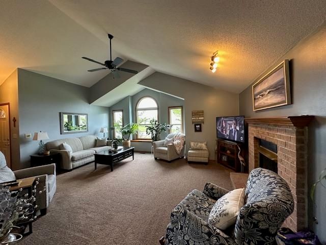 9205 Olmston Drive, Fort Wayne, IN 46825