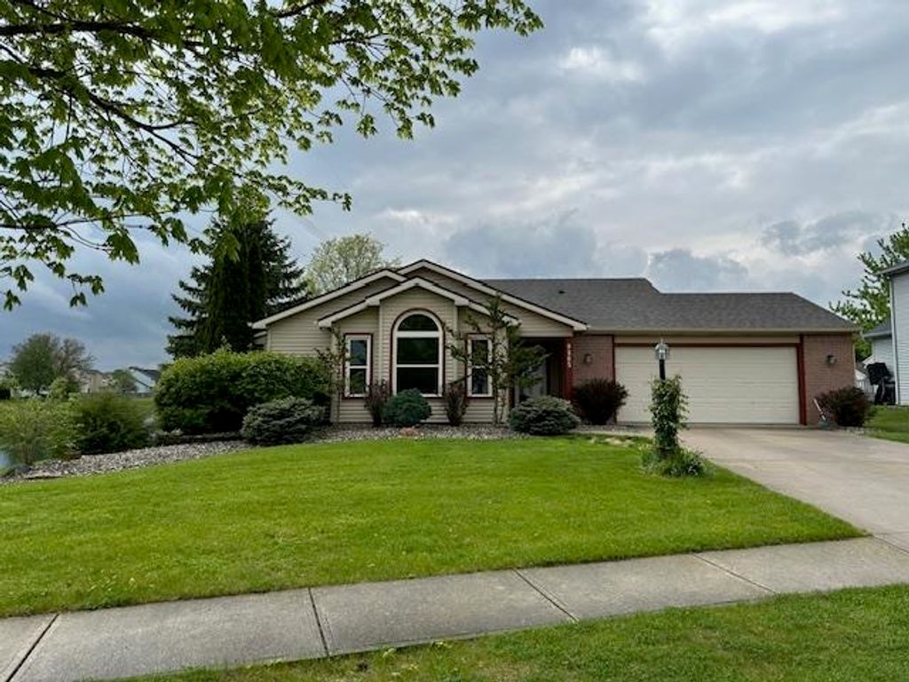 9205 Olmston Drive, Fort Wayne, IN 46825