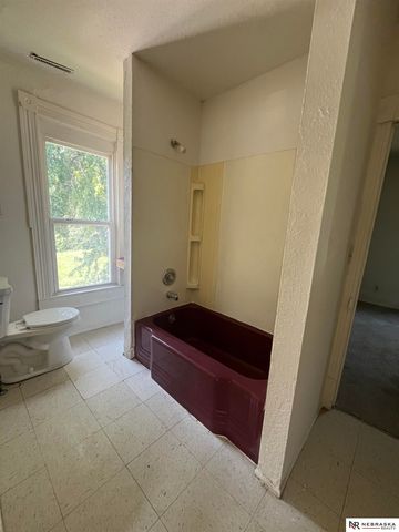 608 Mill Street, Council Bluffs, IA 51503