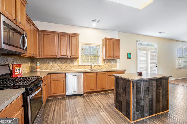 3745 PARK HILL Circle, Loganville, GA 30052