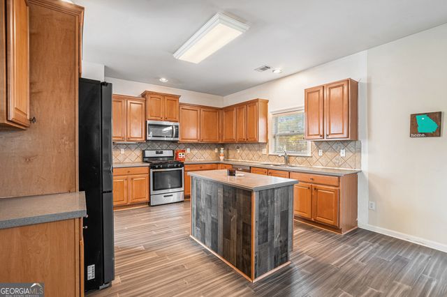 3745 PARK HILL Circle, Loganville, GA 30052