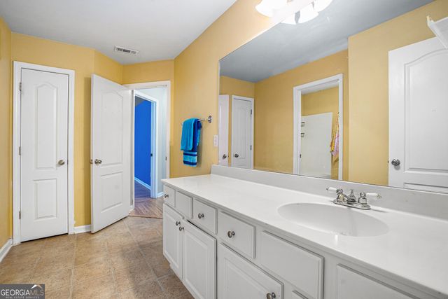 3745 PARK HILL Circle, Loganville, GA 30052