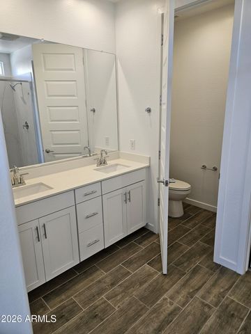 8310 E PRAIRIE Avenue, Mesa, AZ 85212