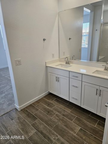 8310 E PRAIRIE Avenue, Mesa, AZ 85212