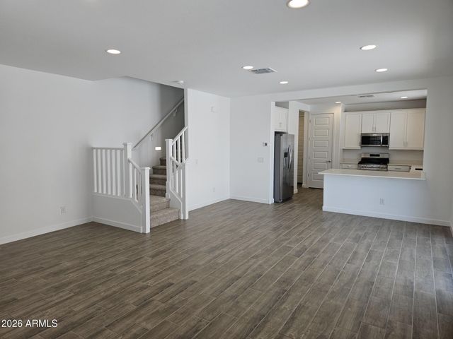 8310 E PRAIRIE Avenue, Mesa, AZ 85212