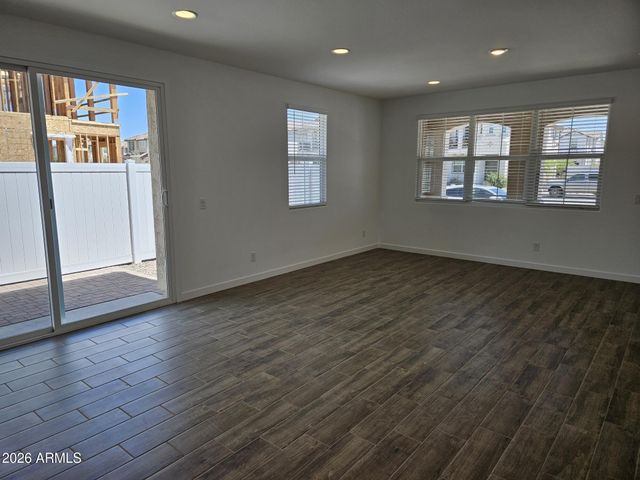 8310 E PRAIRIE Avenue, Mesa, AZ 85212