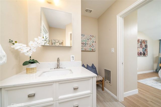 7057 Babcock, North Hollywood, CA 91605