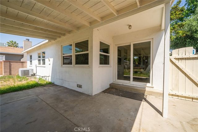7057 Babcock, North Hollywood, CA 91605