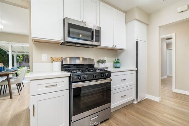 7057 Babcock, North Hollywood, CA 91605