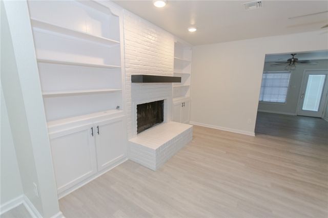 8113 Douglas Dr, Corpus Christi, TX 78409