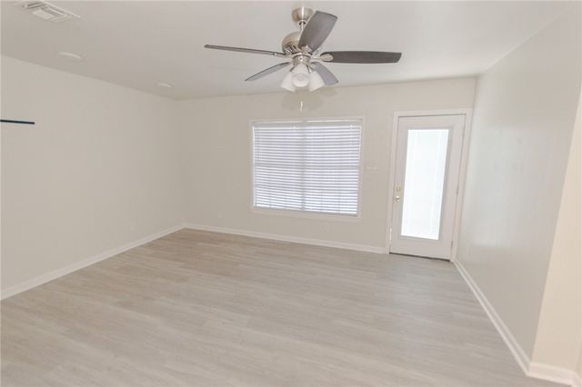 8113 Douglas Dr, Corpus Christi, TX 78409