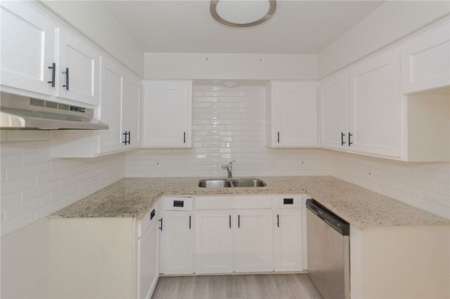 8113 Douglas Dr, Corpus Christi, TX 78409