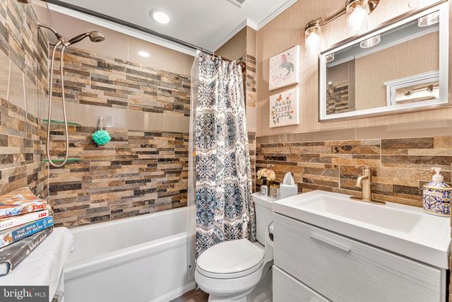109 CHATHAM ROAD, Mount Laurel, NJ 08054