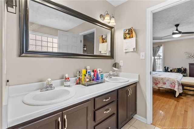 1225 Thistle Gold Drive, Hope Mills, NC 28348