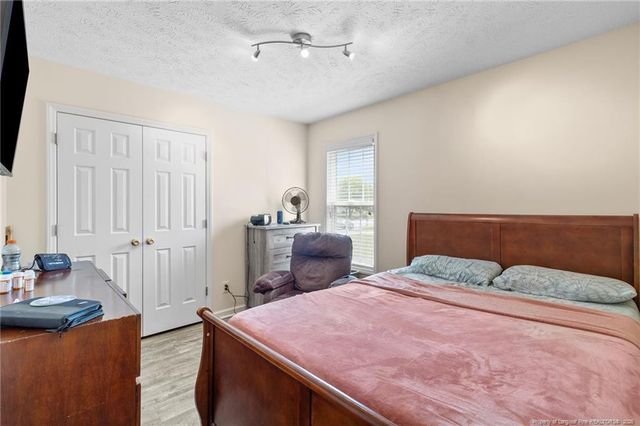 1225 Thistle Gold Drive, Hope Mills, NC 28348