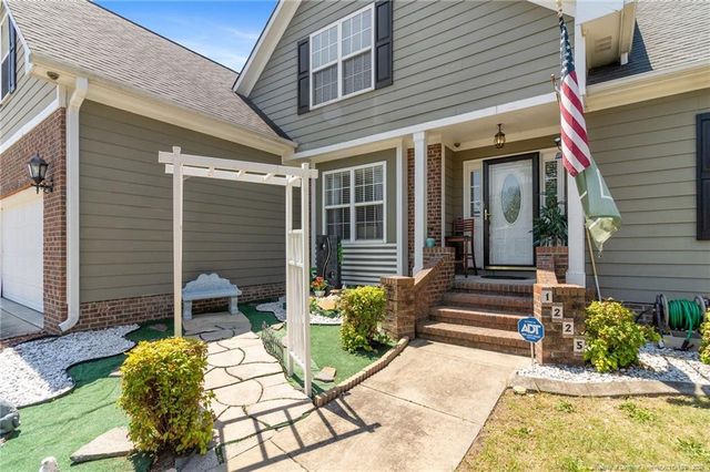 1225 Thistle Gold Drive, Hope Mills, NC 28348