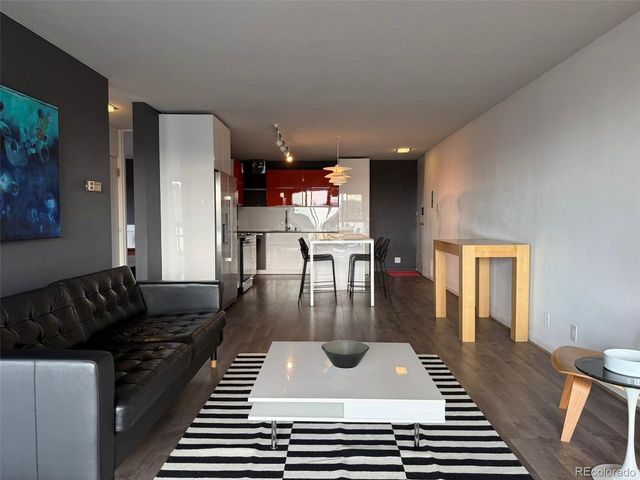 1050 N Corona St 317, Denver, CO 80218