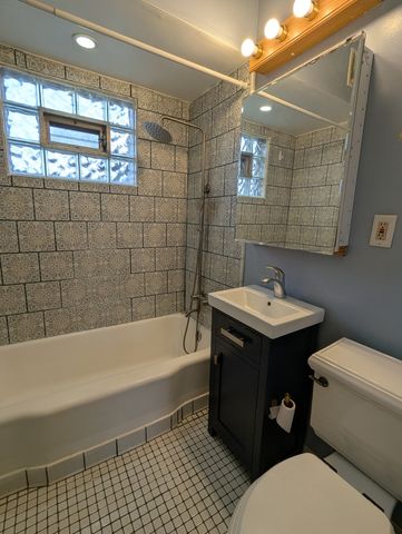 940 Troost Avenue, Forest Park, IL 60130