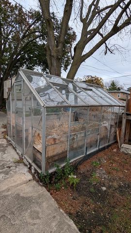 940 Troost Avenue, Forest Park, IL 60130