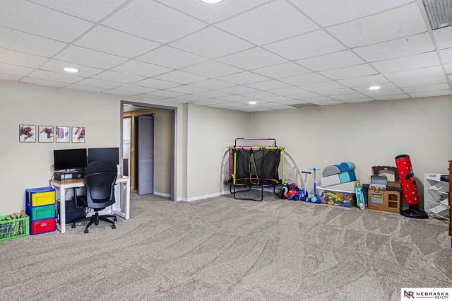 3864 S 190th Street, Omaha, NE 68130