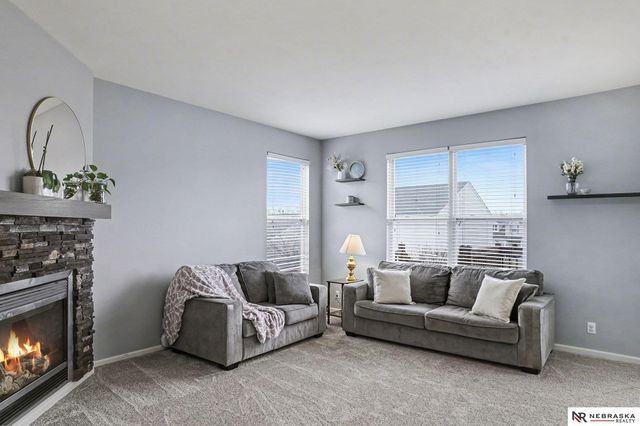 3864 S 190th Street, Omaha, NE 68130