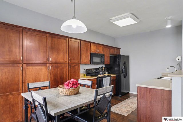 3864 S 190th Street, Omaha, NE 68130