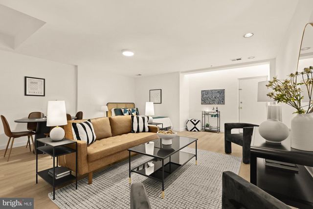 3499 17TH ST NW #1, Washington, DC 20010