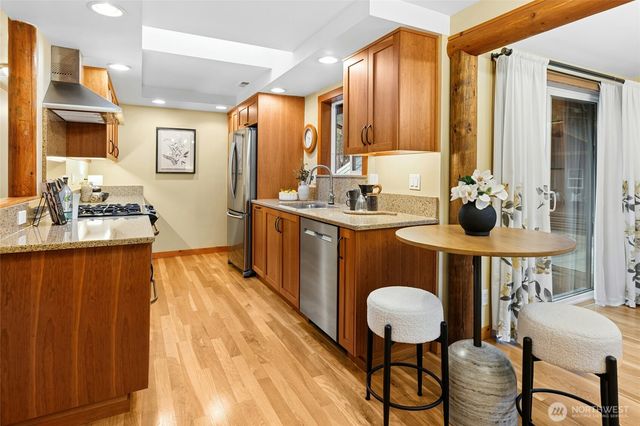 17611 197th Avenue NE, Woodinville, WA 98077