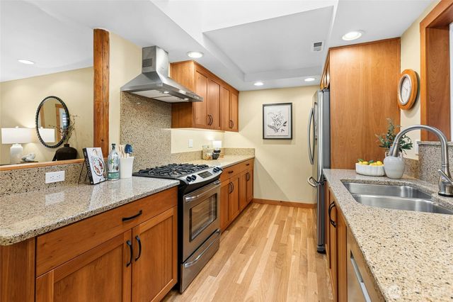 17611 197th Avenue NE, Woodinville, WA 98077