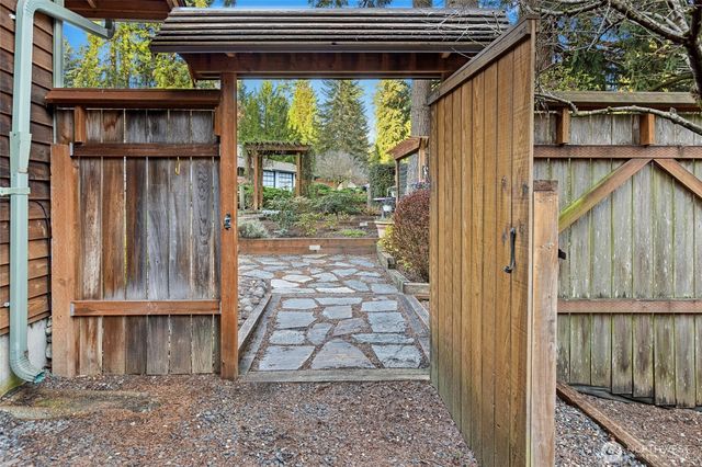 17611 197th Avenue NE, Woodinville, WA 98077