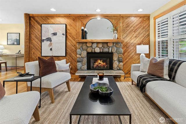 17611 197th Avenue NE, Woodinville, WA 98077