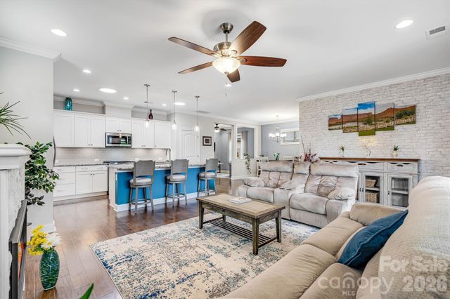 6119 Raven Rock Drive, Denver, NC 28037