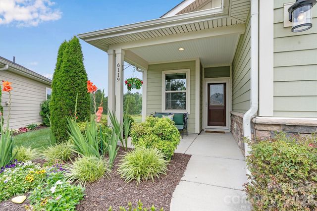 6119 Raven Rock Drive, Denver, NC 28037