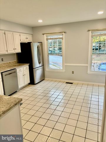 6803 WILD ROSE CT, Springfield, VA 22152