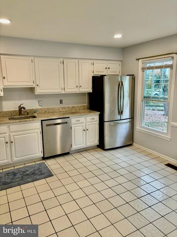 6803 WILD ROSE CT, Springfield, VA 22152