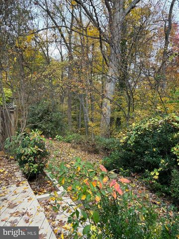 6803 WILD ROSE CT, Springfield, VA 22152