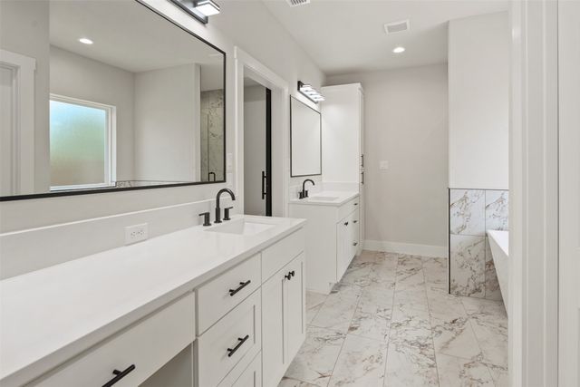 17815 Chaparral Drive, Mabank, TX 75147