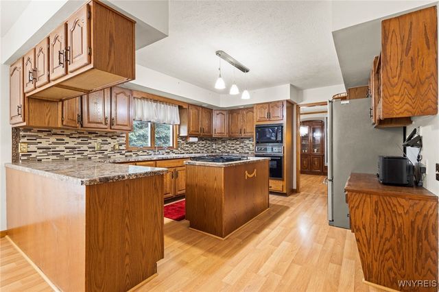 21 Allanview Drive, Batavia City, NY 14020