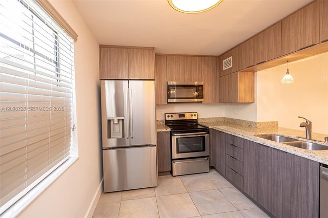 3578 Magellan Cir 232-3, Aventura, FL 33180