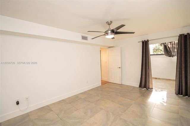 3578 Magellan Cir 232-3, Aventura, FL 33180