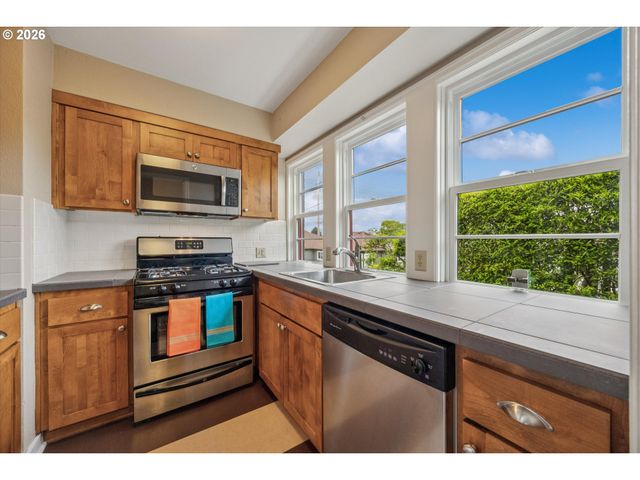 255 Ne 61ST Ave 19, Portland, OR 97213
