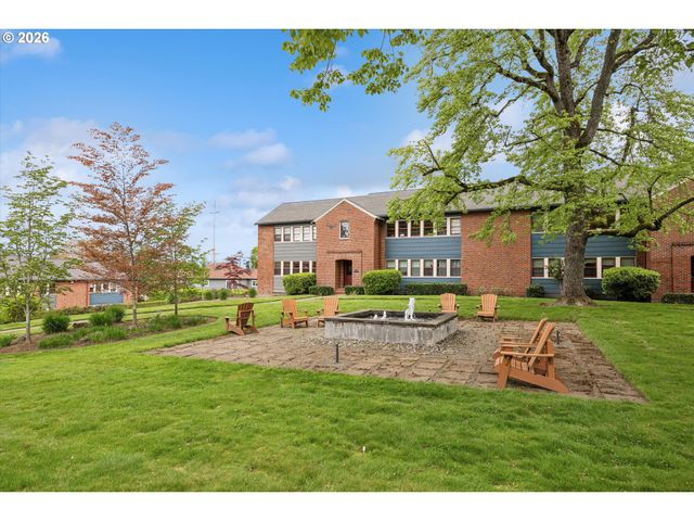 255 Ne 61ST Ave 19, Portland, OR 97213