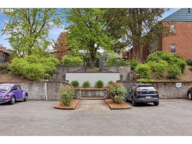 255 Ne 61ST Ave 19, Portland, OR 97213
