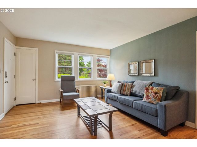 255 Ne 61ST Ave 19, Portland, OR 97213