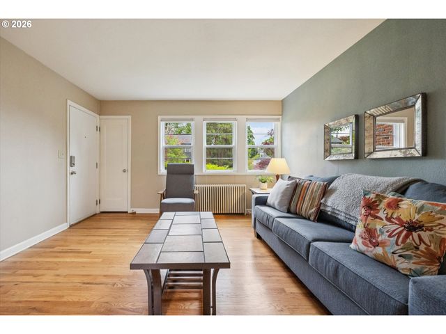 255 Ne 61ST Ave 19, Portland, OR 97213