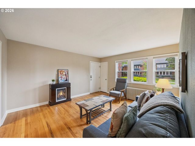 255 Ne 61ST Ave 19, Portland, OR 97213