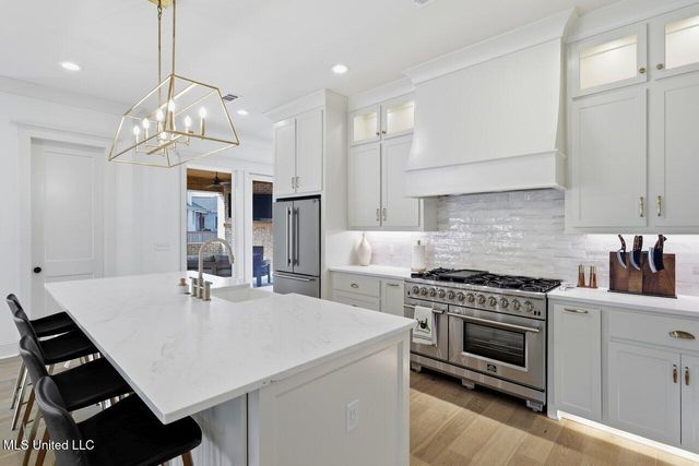 619 Big Valley Loop, Flowood, MS 39232