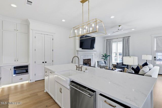 619 Big Valley Loop, Flowood, MS 39232